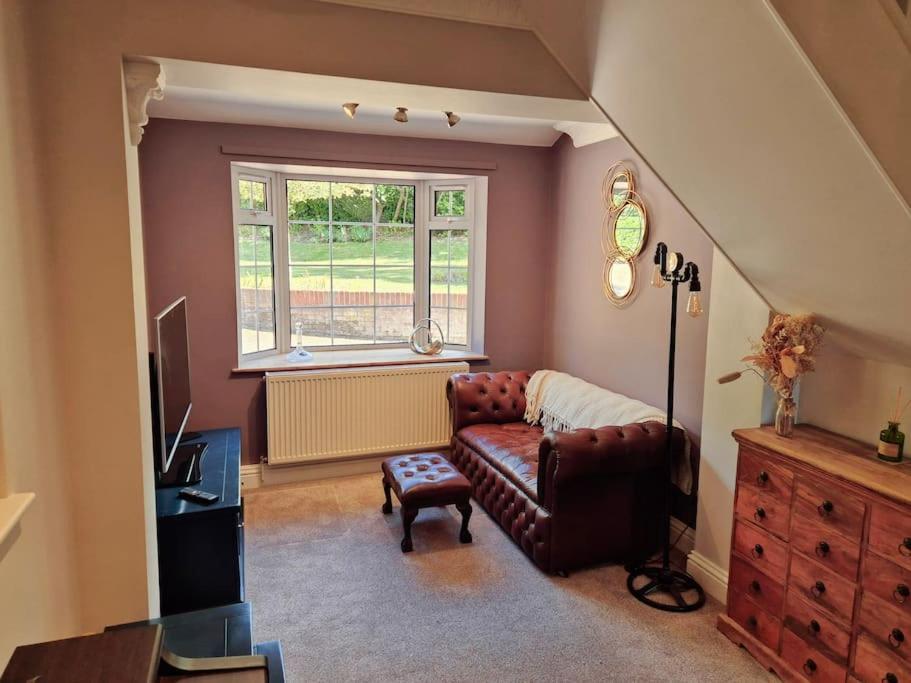 Large 4 Bedroom House On The River Wensum Sleeps 13 노리치 외부 사진